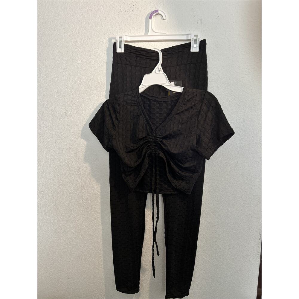 Women’s 2 Piece Outfit One Size Fits Most NWT Rich & Rogue Black